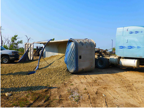 Truck Bed Fails During Unloading - Lyons - April 2019