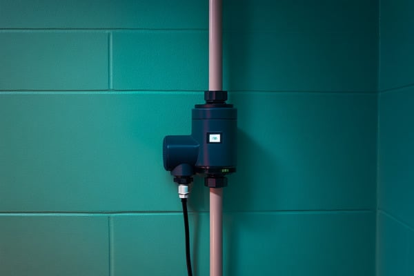 A water pipe with an electronic sensor attached to it